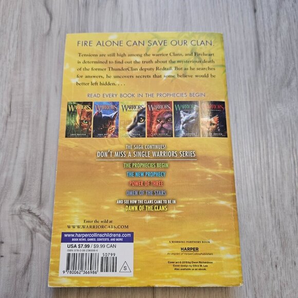 Warriors: Forest of Secrets (Warriors: The Prophecies Begin Series #3) Pape - Picture 2 of 2